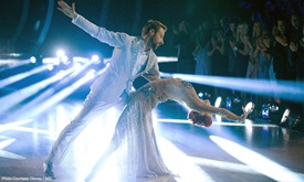 Thumbnail for Hinchcliffe earns highest score on 'Dancing with the Stars' memorable year night
