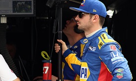 Thumbnail for Early miscue thwarts Rossi's comeback plan for championship