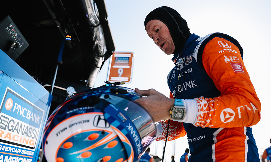 Scott Dixon pit lane Long Beach
