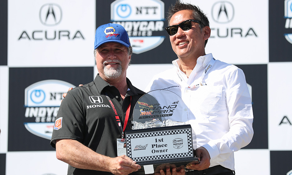 Michael Andretti winning owner's trophy Long Beach
