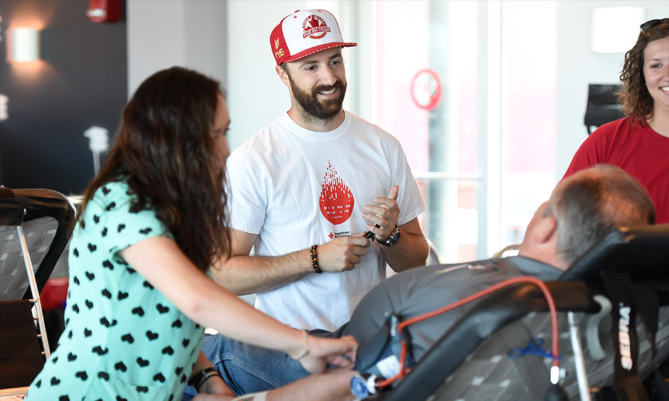James Hinchcliffe blood drive