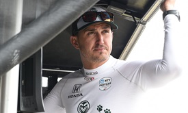 Thumbnail for Rahal 'relaxes' on golf course with Fowler, Manning, Tiger