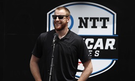 Thumbnail for Wentz Receives Warm Welcome in Command Performance