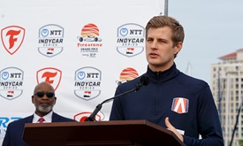 Thumbnail for Defending Winner Ericsson Helps Start St. Pete Track Build